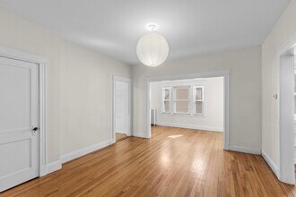 227 Winchester St in Brookline, MA - Building Photo - Building Photo