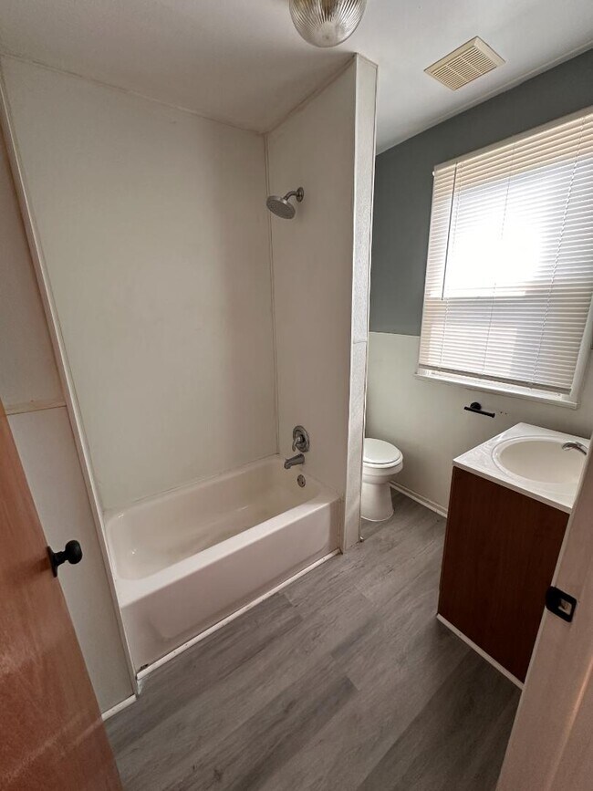 property at 503 N Delaware St