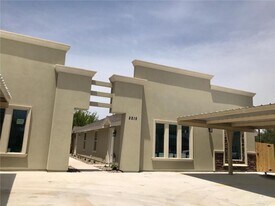 9 Taxco Ct in Edinburg, TX - Building Photo