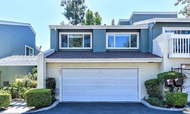property at 3445 Hollow Brook Cir