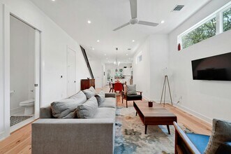 1411 Cometa St in Austin, TX - Building Photo - Building Photo