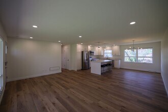 3925 W Walnut Leaf Dr in Bloomington, IN - Building Photo - Building Photo