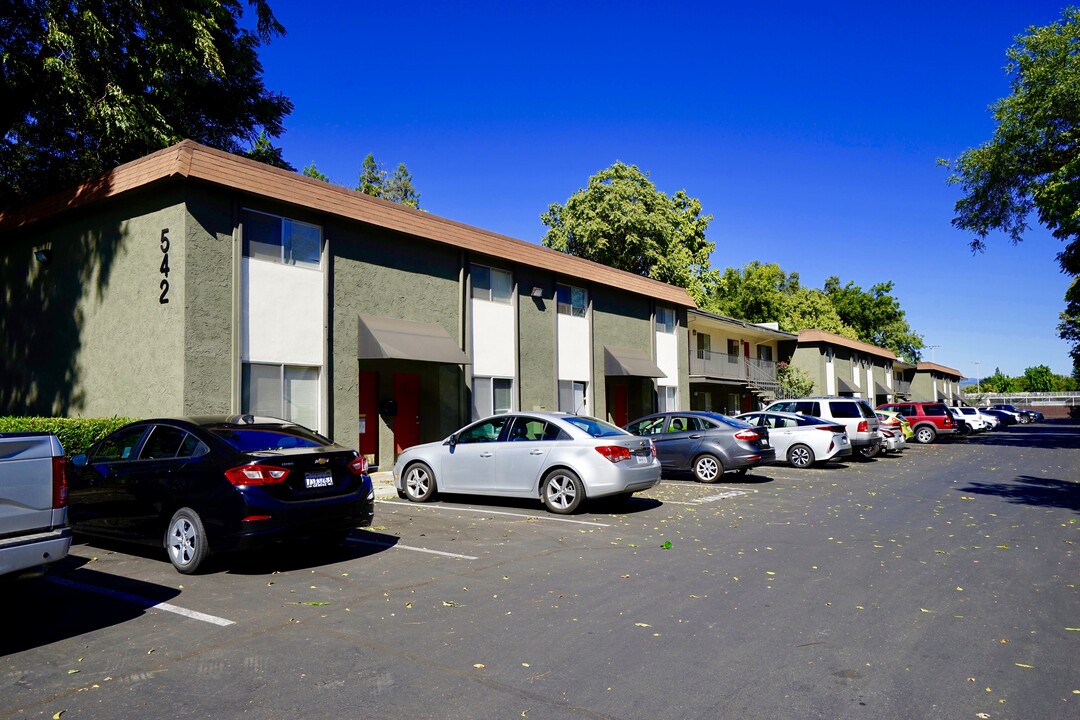 University Terrace Apartments in Chico, CA - Building Photo