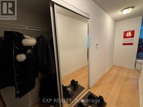 35 Viking Ln in Toronto, ON - Building Photo - Building Photo