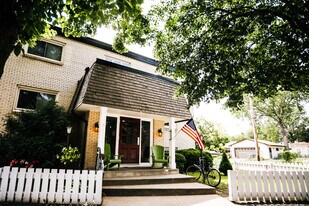 1220 Main St NE in Minneapolis, MN - Building Photo