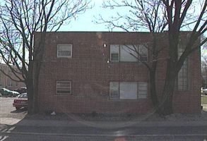 Longwood Apartments in Blue Island, IL - Foto de edificio - Building Photo