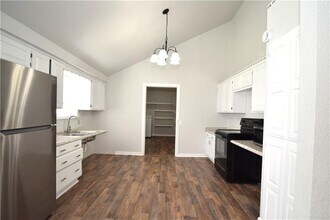 196 Western Heights Cir in Centerton, AR - Building Photo - Building Photo