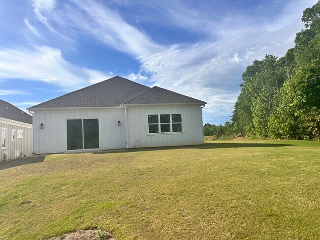 6701 Star Dr in Sherrills Ford, NC - Building Photo - Building Photo