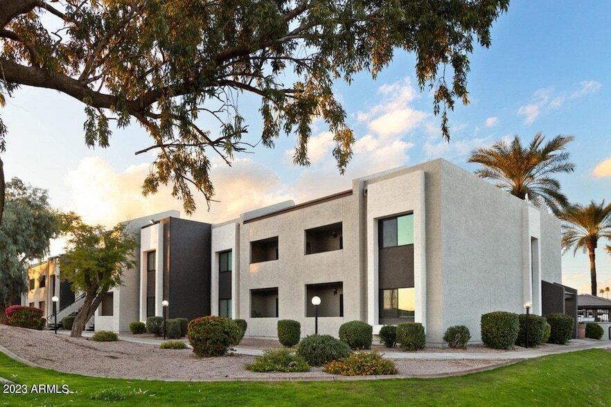 8550 E McDowell Rd, Unit 1 in Scottsdale, AZ - Foto de edificio