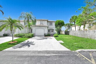16340 SW 75th St in Miami, FL - Building Photo - Building Photo