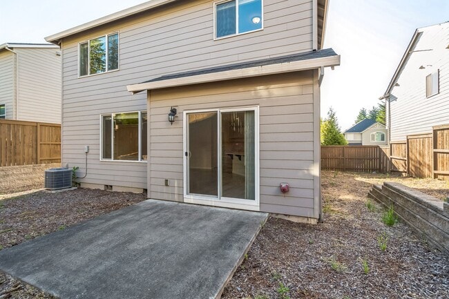 9745 SW 171st Ave in Beaverton, OR - Building Photo - Building Photo