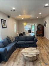 367 S Academy Ave in New Braunfels, TX - Building Photo - Building Photo