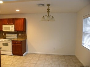 46 Washington Ave in Waterford, NY - Building Photo - Building Photo