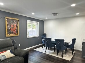 107 Thoreau Dr in Plainsboro, NJ - Building Photo - Building Photo