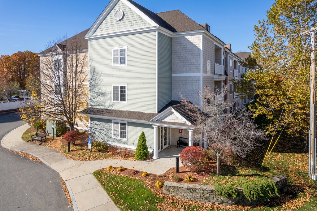 5 Woodman Way Apartments Newburyport, MA Apartments For Rent