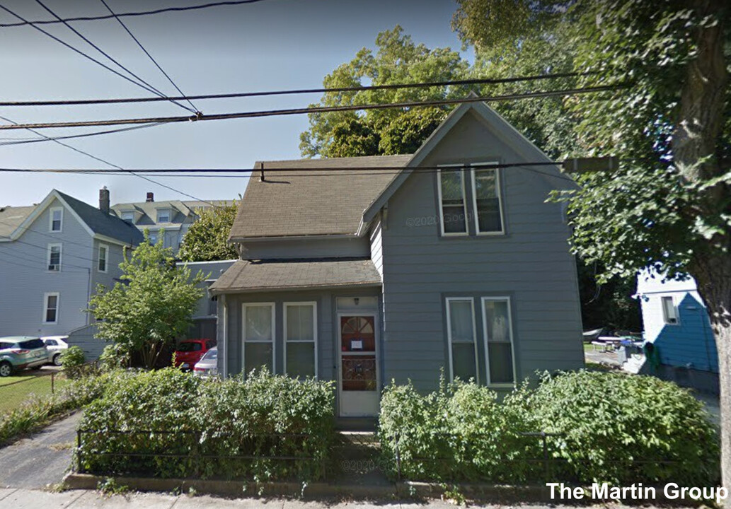 118 Heath St, Unit 1 in Somerville, MA - Building Photo