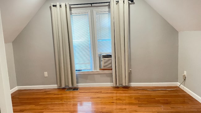 18 Bradbury St in Boston, MA - Building Photo - Building Photo