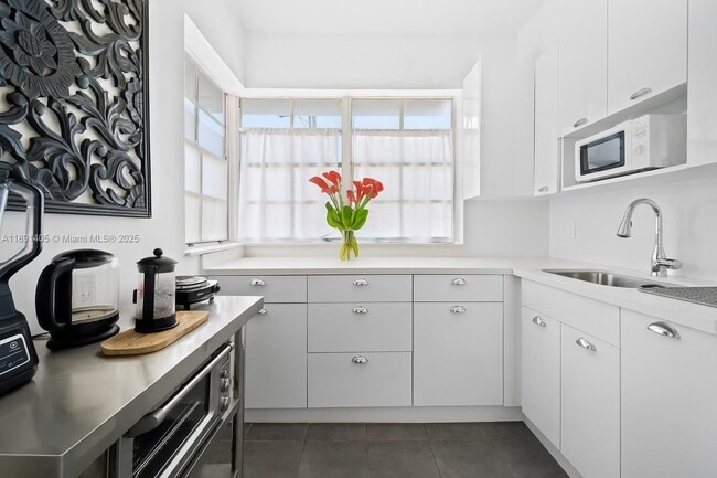 property at 1005 Meridian Ave