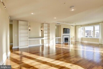 801 Key Hwy in Baltimore, MD - Building Photo - Building Photo