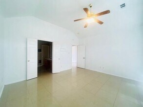 23726 Greenland Oak Ct in Spring, TX - Building Photo - Building Photo