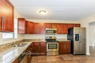 7441 Douglas St in Hollywood, FL - Foto de edificio - Building Photo