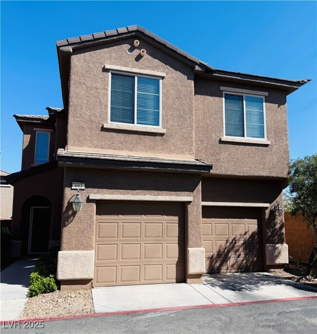 693 Calamus Palm Pl