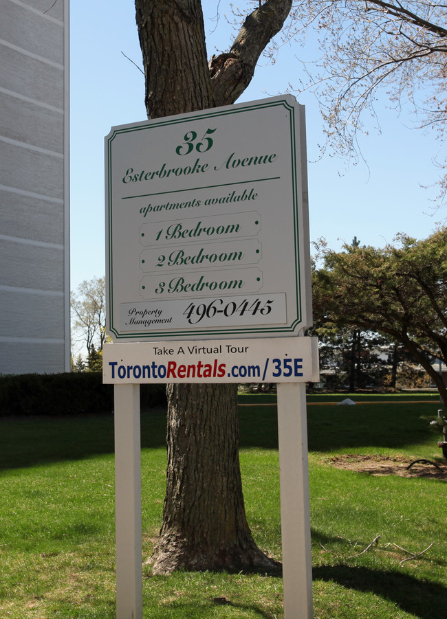 Bonneville Towers in Toronto, ON - Building Photo - Building Photo