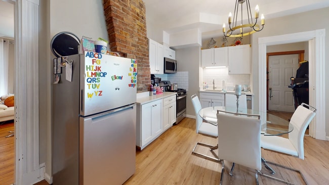 27 Allston St, Unit 74-1 in Boston, MA - Foto de edificio - Building Photo