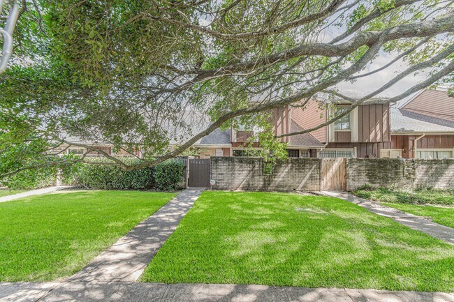 property at 12663 Wellington Park Dr