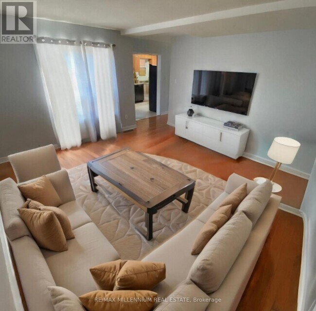 74 Shady Pine Cir in Brampton, ON - Building Photo - Building Photo