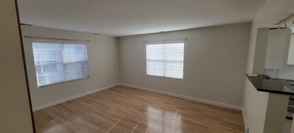 1643 Dogwood Dr in Crown Point, IN - Building Photo - Building Photo