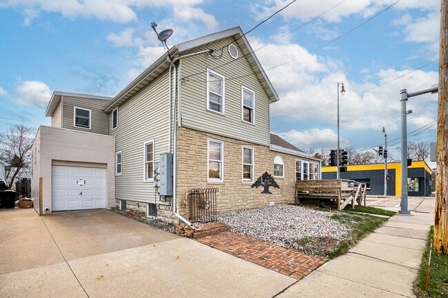 405 W Wisconsin Ave, Unit 405.5