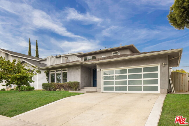 9709 Cresta Dr in Los Angeles, CA - Building Photo - Building Photo