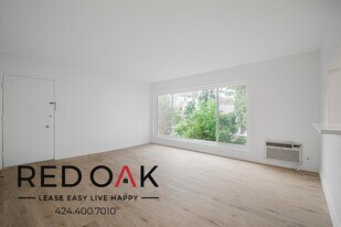 812 Westbourne Dr in West Hollywood, CA - Building Photo