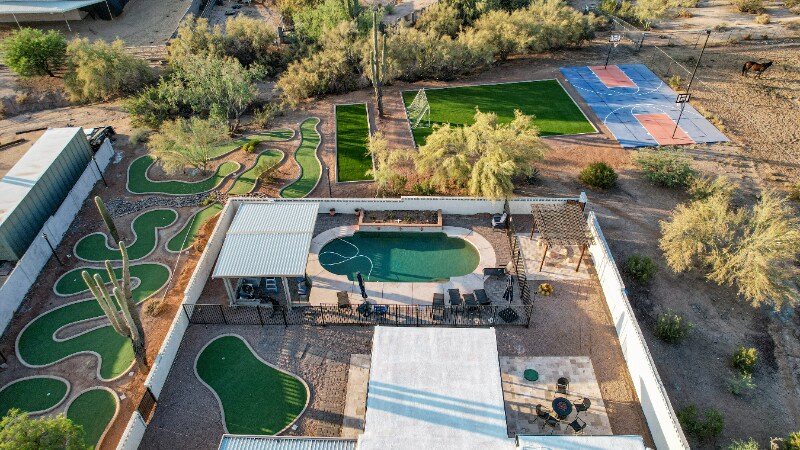 6520 E Peak View Rd in Cave Creek, AZ - Building Photo