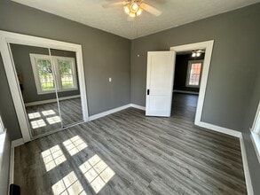 495 Jamestown St in Russell Springs, KY - Building Photo - Building Photo
