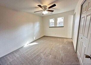 139 W Kent St, Unit 204-209 in Broken Arrow, OK - Building Photo - Building Photo