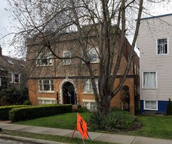 1385 W 11th Ave in Vancouver, BC - Building Photo