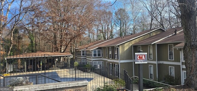 property at 5151 Roswell Rd