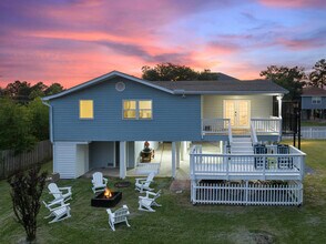806 Deer Dr in Bay St. Louis, MS - Building Photo - Building Photo