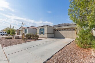 12656 W Midway Ave in Glendale, AZ - Building Photo - Building Photo
