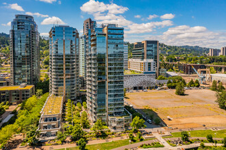 836 S Curry St, Unit 100 in Portland, OR - Foto de edificio - Building Photo