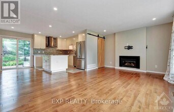 25 Epworth Ave in Ottawa, ON - Building Photo - Building Photo