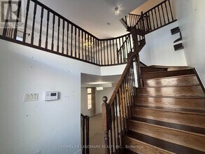 88 Grand Trunk Ave in Vaughan, ON - Building Photo - Building Photo