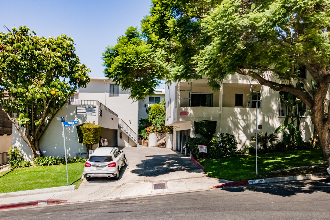 1151 Horn Ave in West Hollywood, CA - Foto de edificio