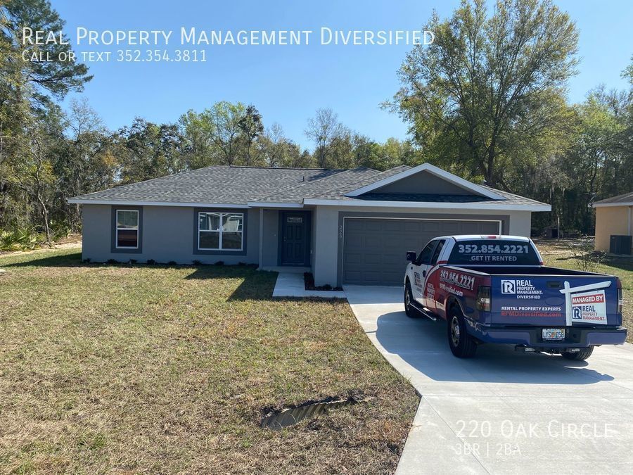 220 Oak Cir in Ocala, FL - Building Photo