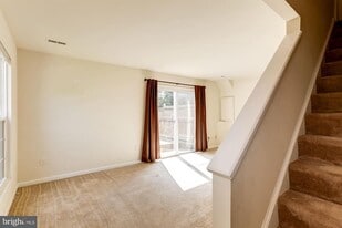 4831 Green Duck Ln in Fairfax, VA - Building Photo