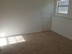 1088 Crestview Dr in Annapolis, MD - Building Photo - Building Photo