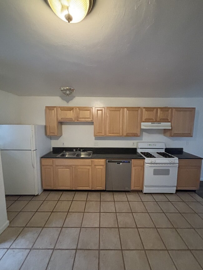 1112 Evelyn Ln in Sacramento, CA - Building Photo - Building Photo