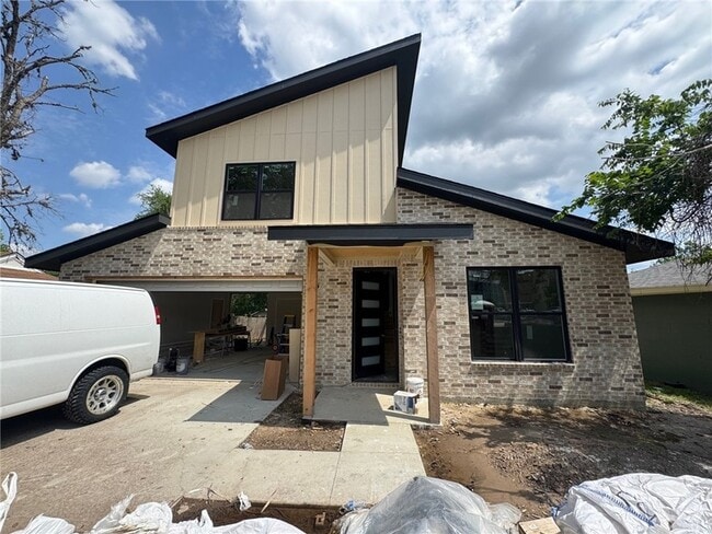 807 S Coulter Dr in Bryan, TX - Building Photo - Building Photo